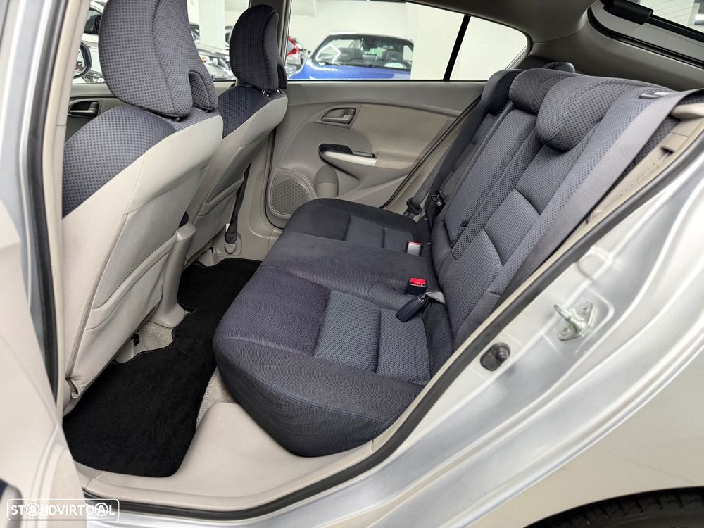 Honda Insight 1.3 IMA i-VTEC Elegance - 18