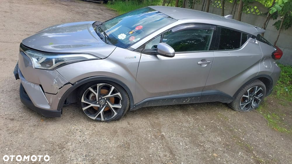 Toyota C-HR - 4