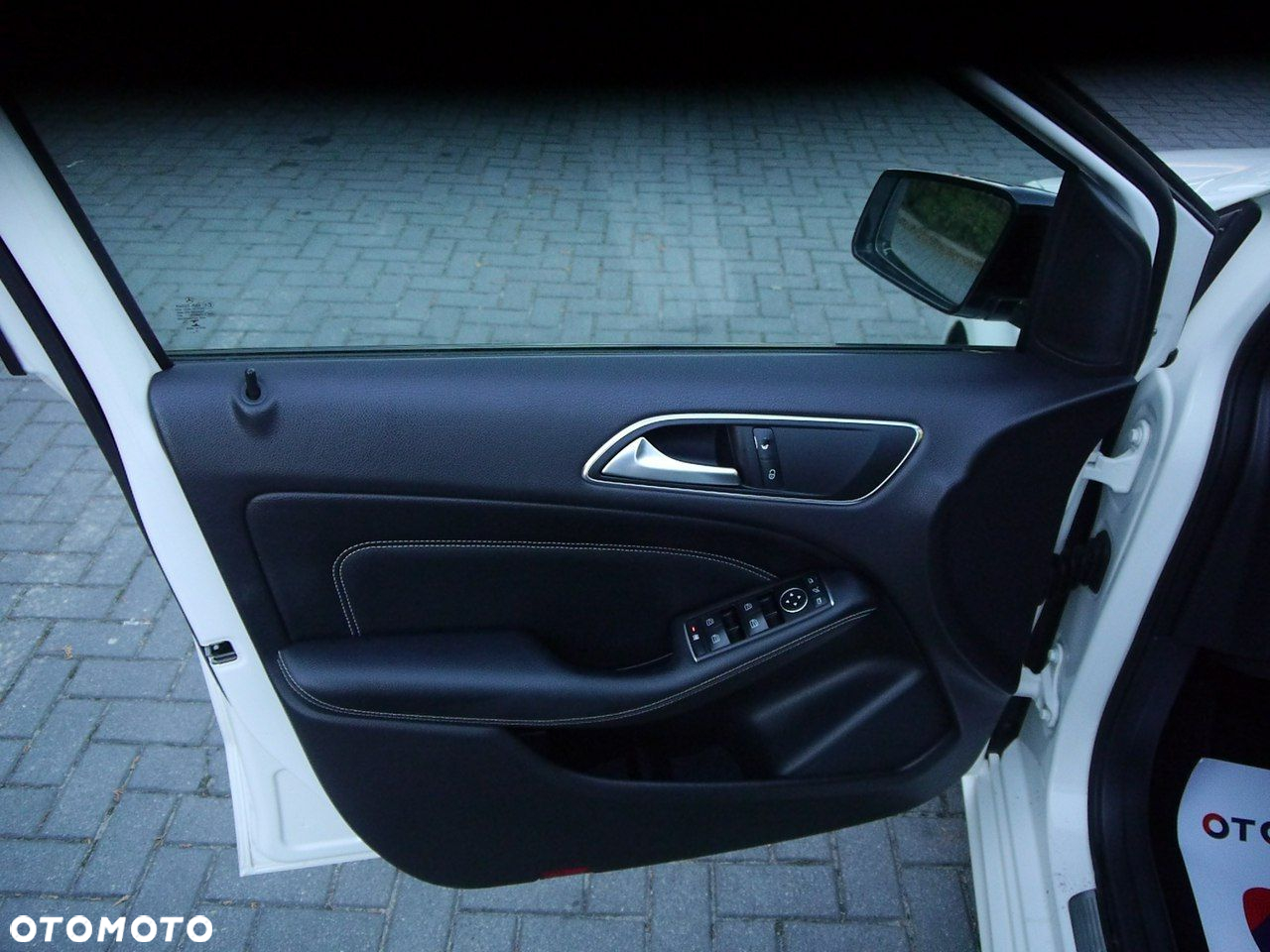 Mercedes-Benz Klasa B 200 (BlueEFFICIENCY) 7G-DCT - 31