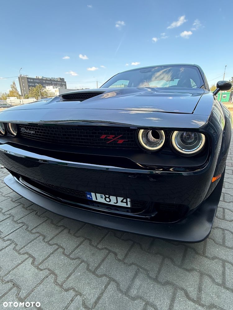Dodge Challenger - 4