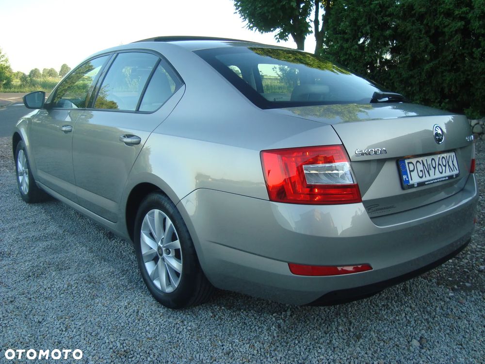 Skoda Octavia 1.6 TDI DPF Elegance - 4