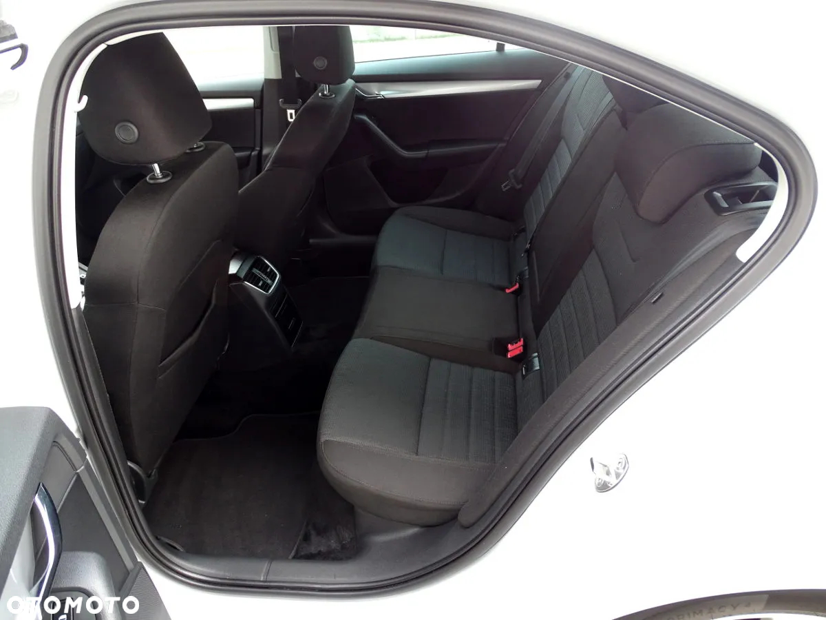 Skoda Octavia 1.8 TSI Ambition - 14