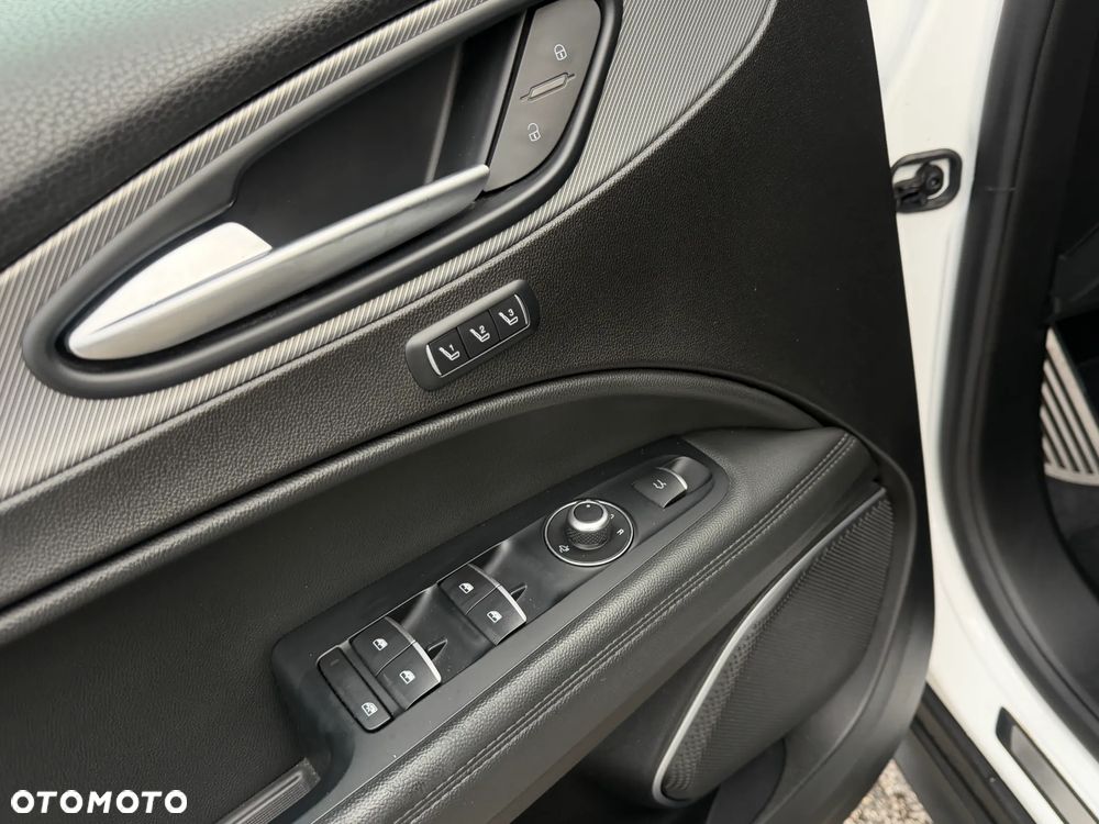 Alfa Romeo Stelvio 2.0 Turbo B-Tech Edition Q4 - 29