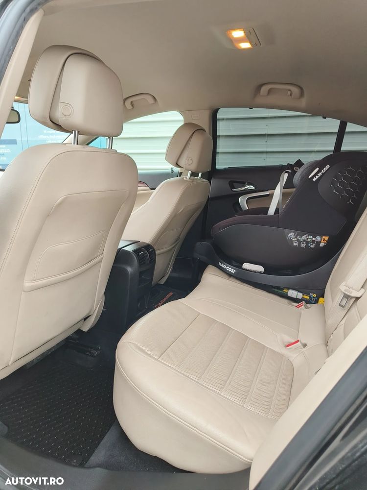 Opel Insignia 2.0 CDTI 4x4 Sport Aut. - 11