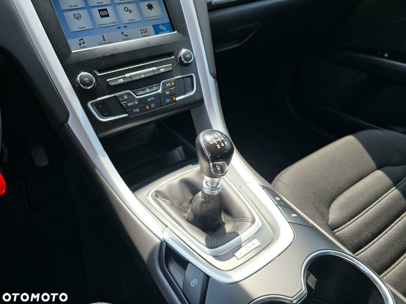 Ford Mondeo 1.5 EcoBoost Trend - 22