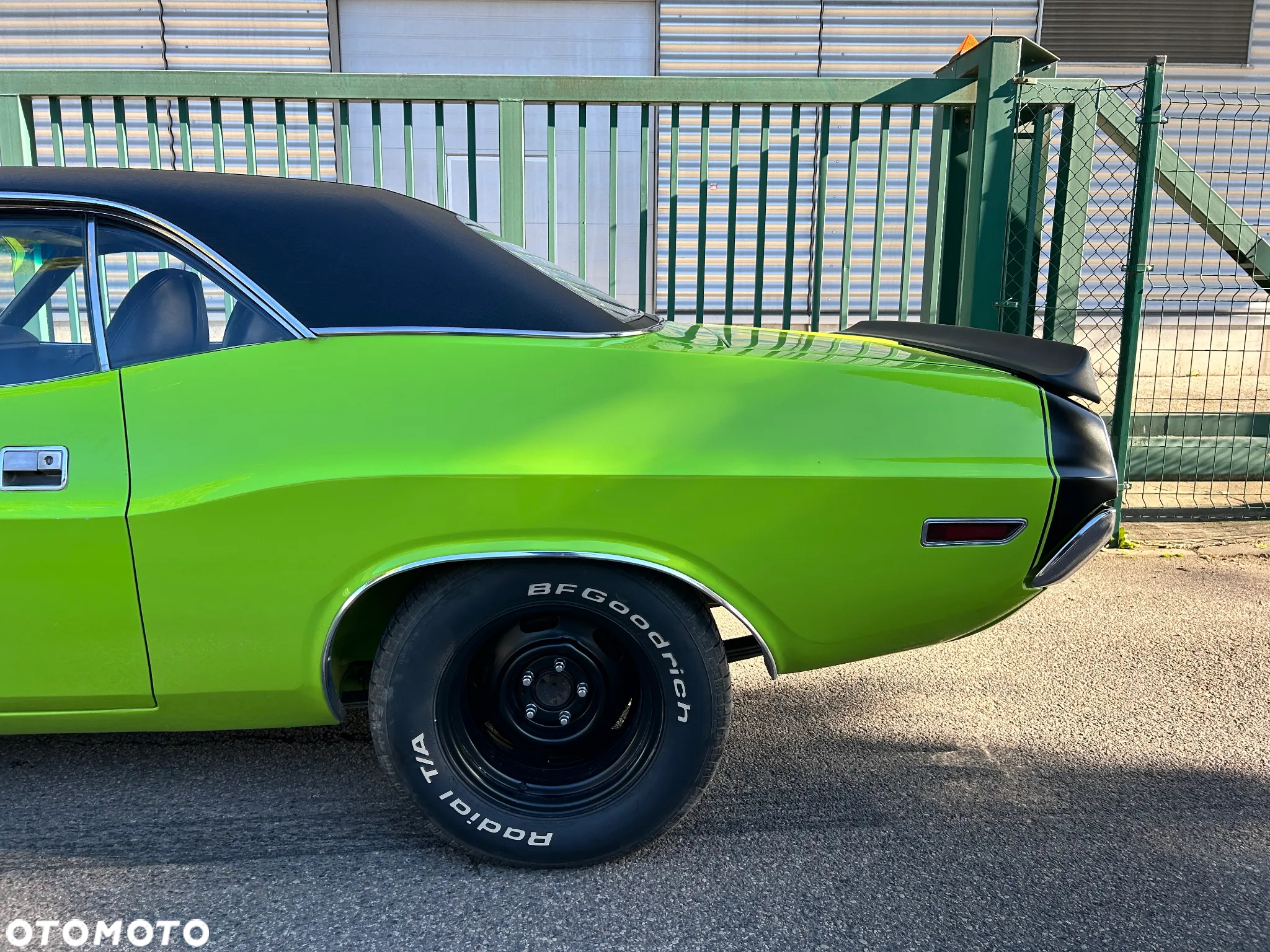 Dodge Challenger - 26
