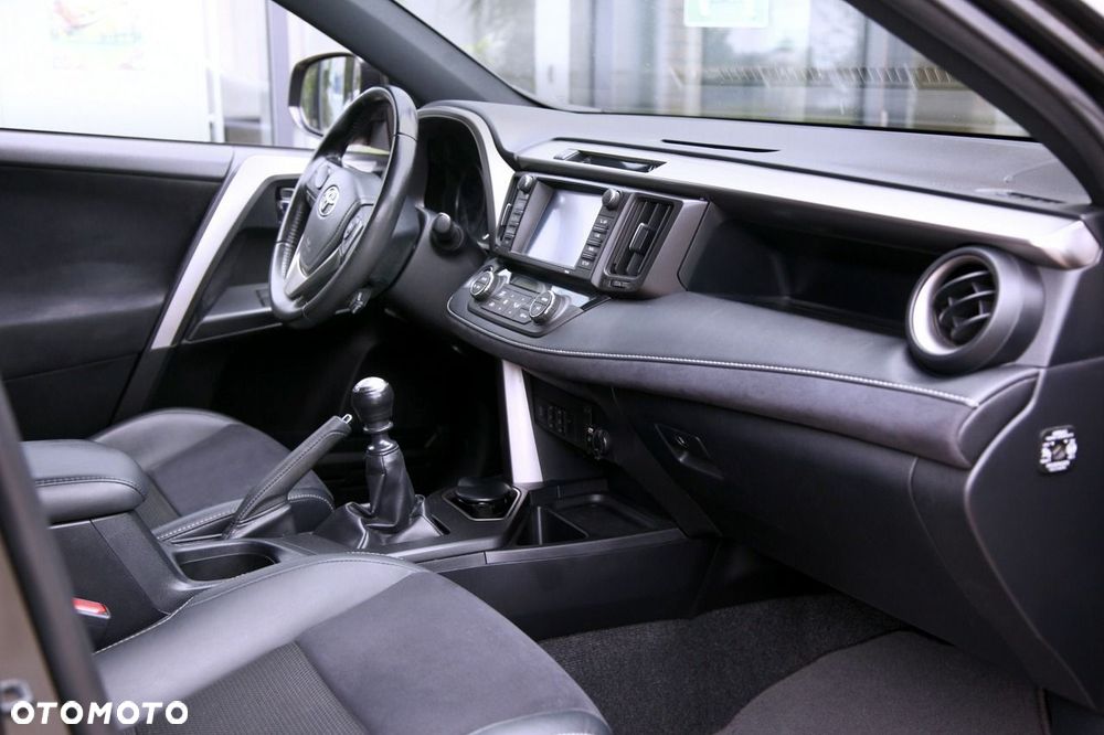 Toyota RAV4 2.0 D-4D 4x2 Start-Stop Executive - 12