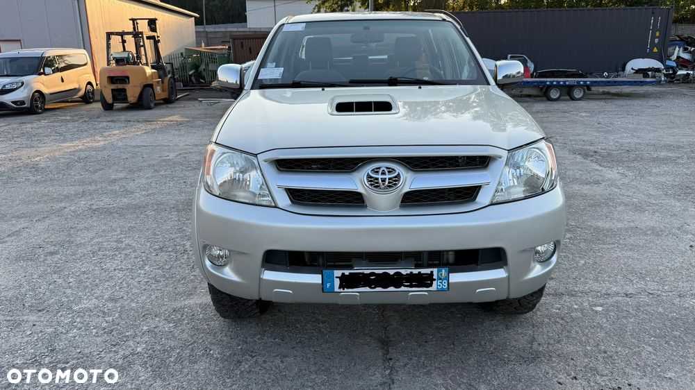Toyota Hilux - 2