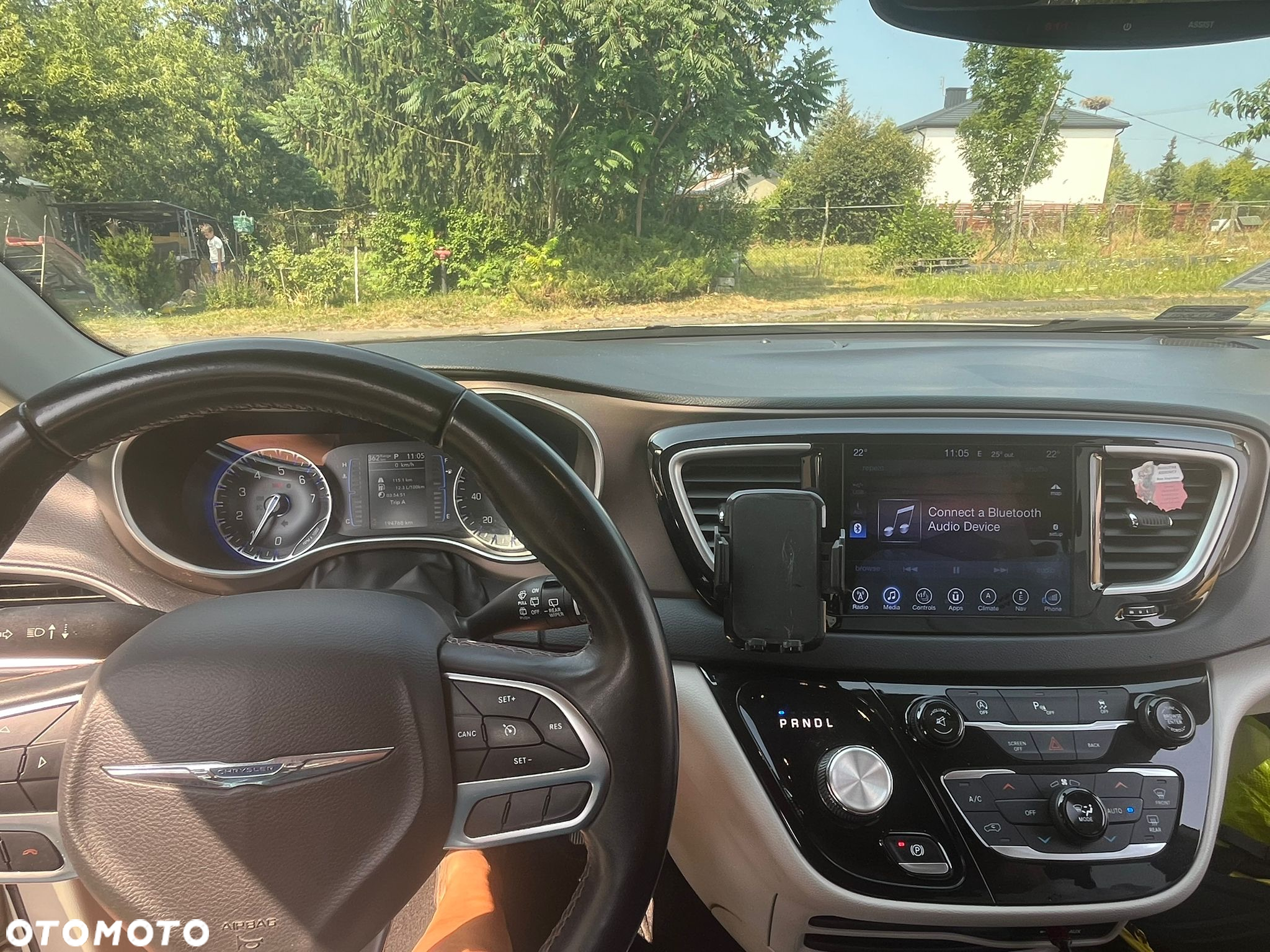 Chrysler Pacifica - 11