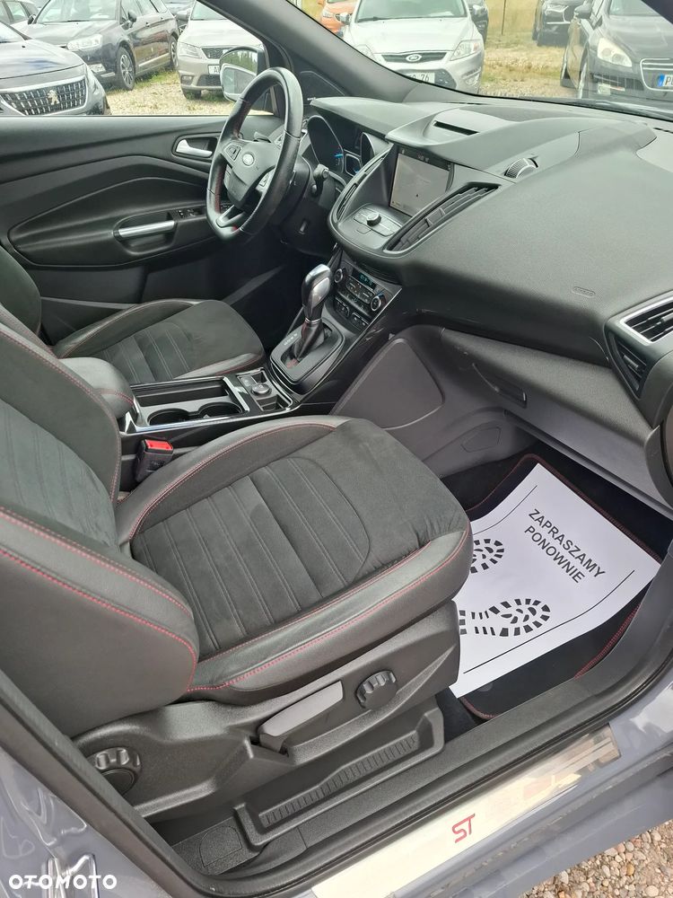Ford Kuga 1.5 EcoBoost 2x4 ST-Line - 24