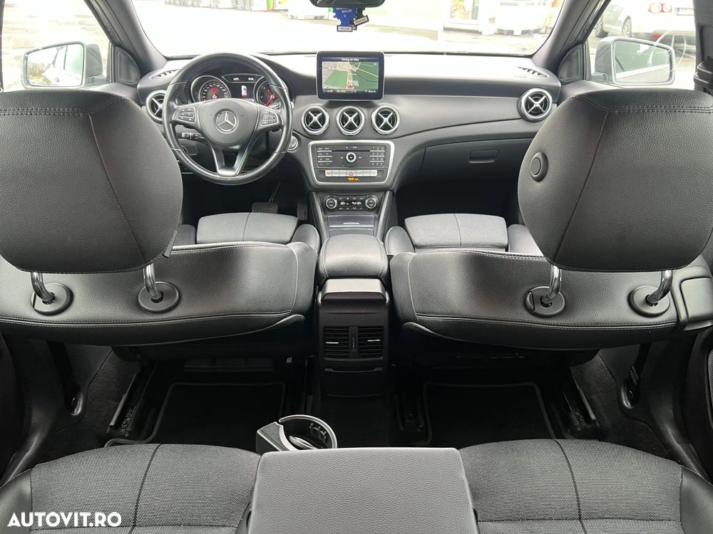 Mercedes-Benz GLA 200 d 7G-DCT UrbanStyle Edition - 23