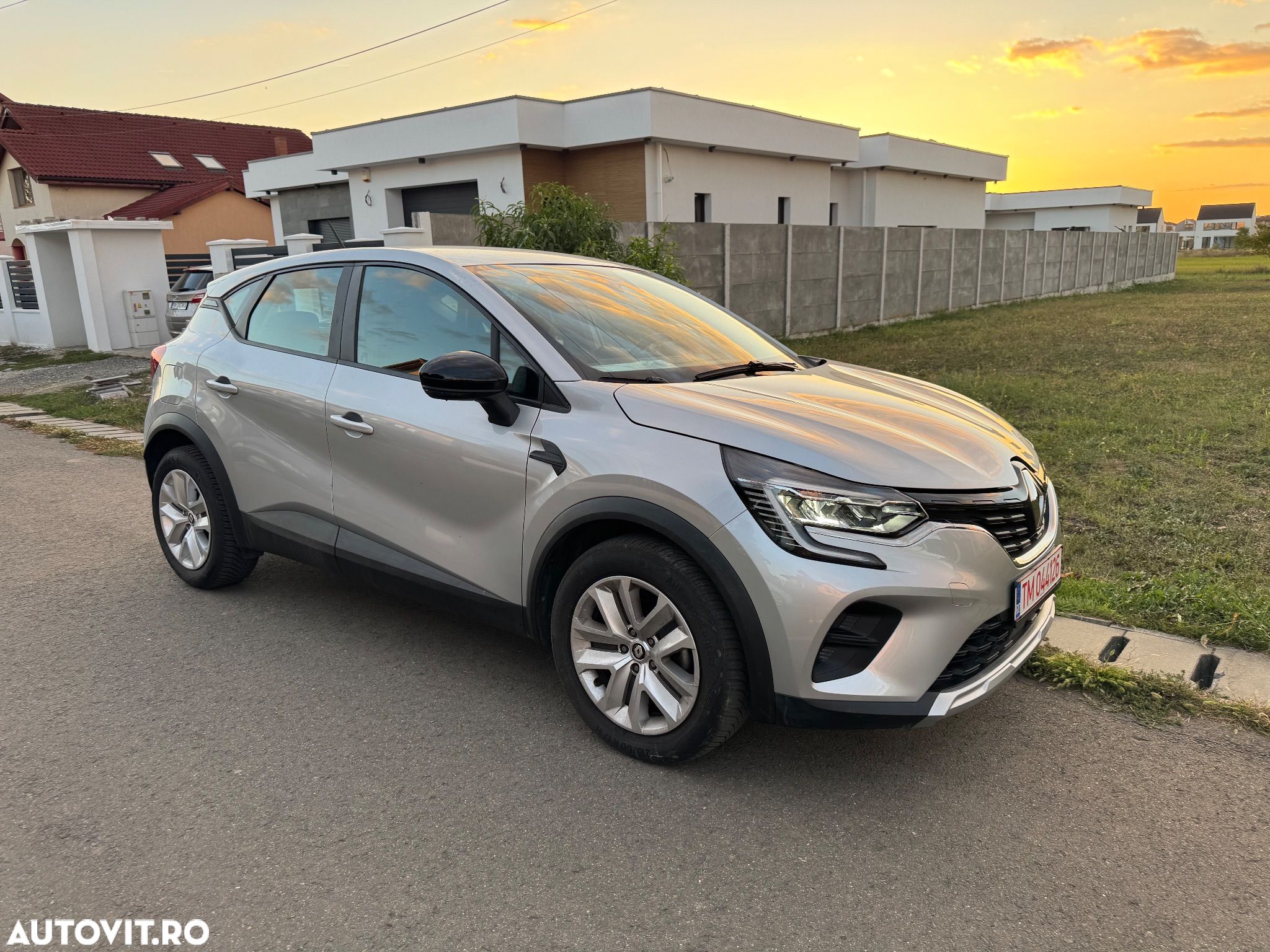 Renault Captur TCe Mild Hybrid 140 EDC GPF EVOLUTION - 1