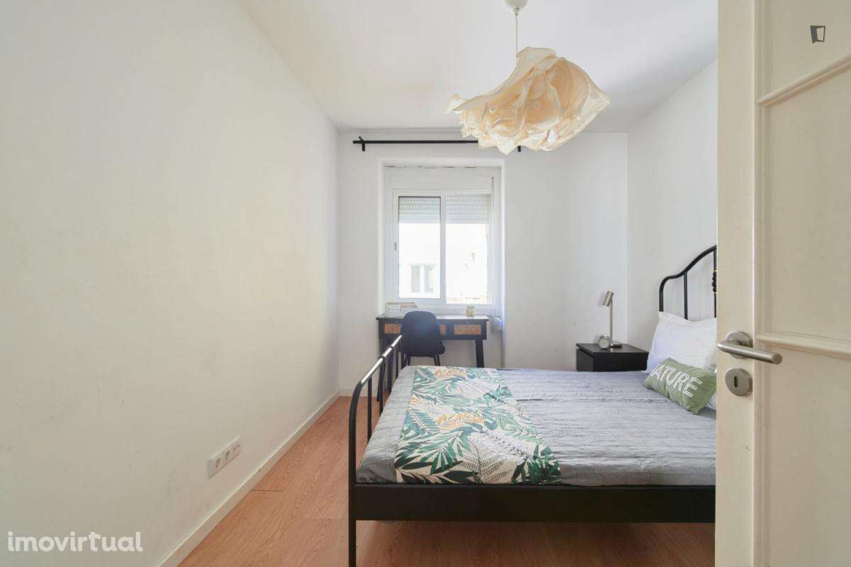 Quarto - localizado em Roma-Areeiro Lisbon - Grande imagem: 2/14
