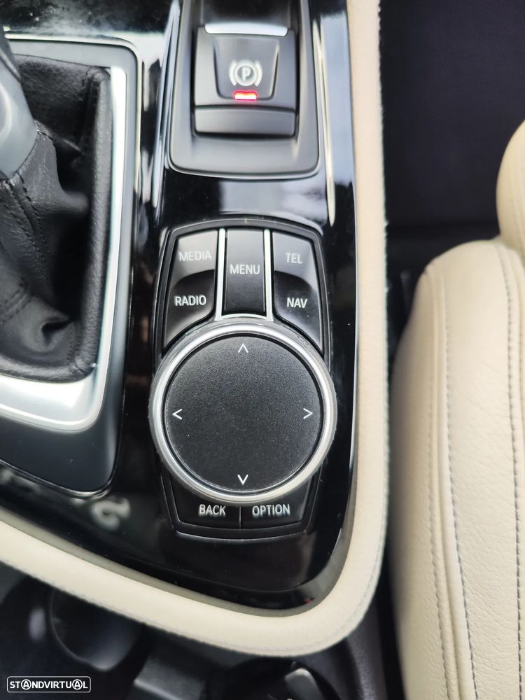 BMW 216 Active Tourer d Aut. Sport Line - 43