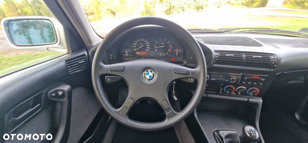 BMW Seria 5 520i - 9