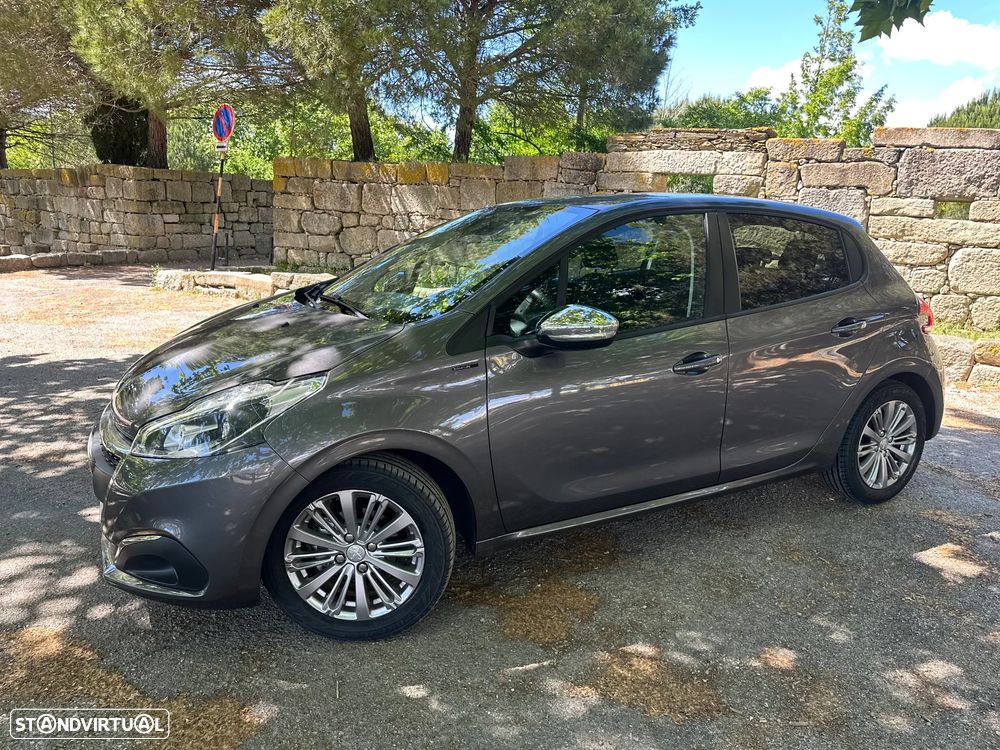 Peugeot 208 1.2 PureTech Signature - 6