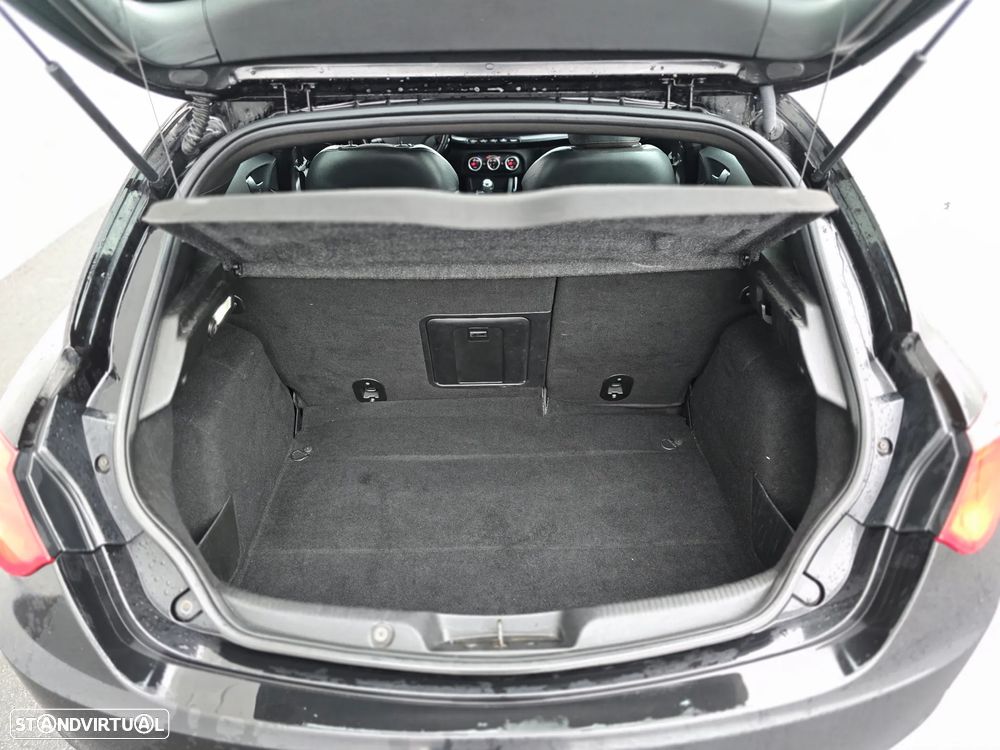 Alfa Romeo Giulietta 1.6 JTDM Distinctive - 23