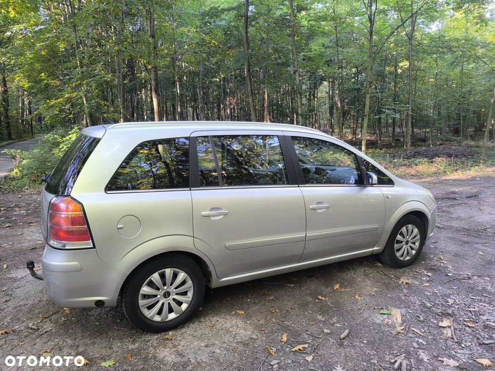 Opel Zafira - 2