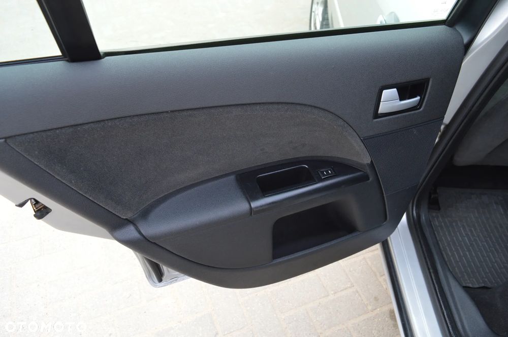 Ford Mondeo 1.8 Ghia X - 14