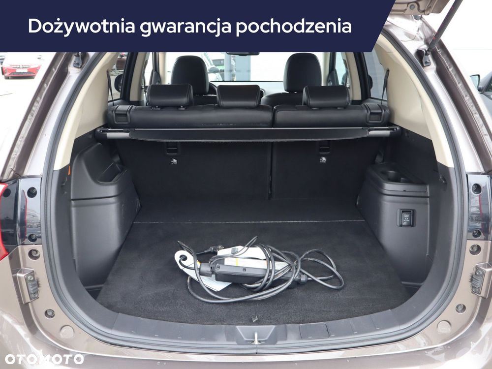 Mitsubishi Outlander - 21