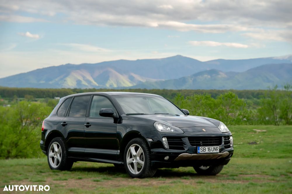 Porsche Cayenne - 1