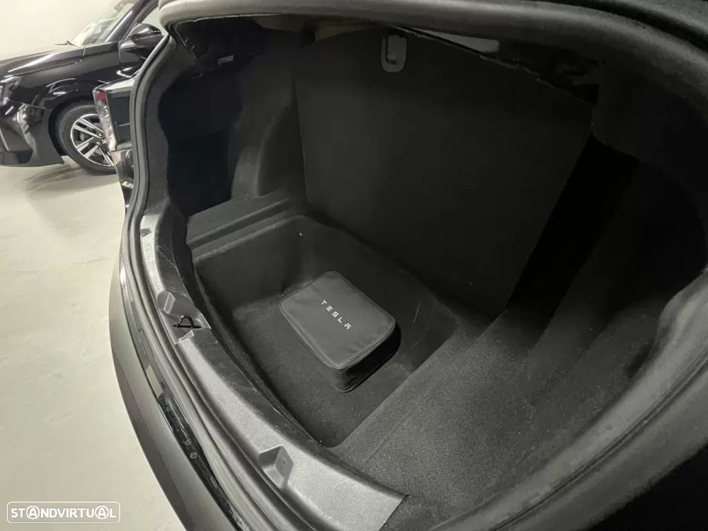 Tesla Model 3 Long-Range Dual Motor AWD - 44