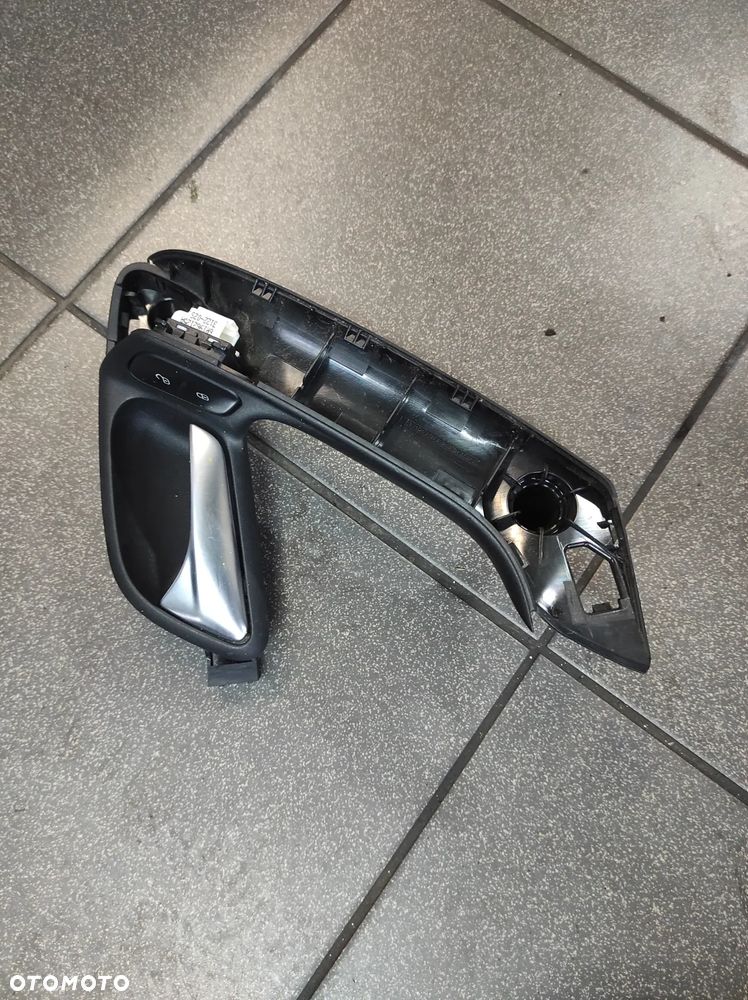 KLAMKA BOCZKA RĄCZKA UCHWYT LEWY VW POLO 5 6R0867180K WYSYŁKA !!! - 1