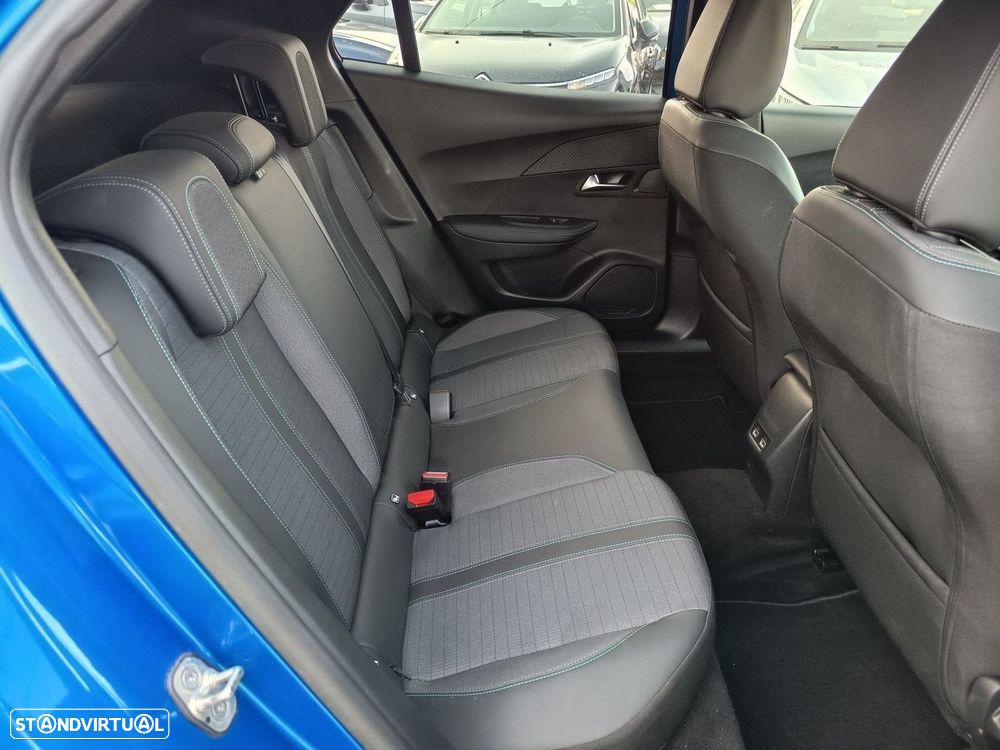 Peugeot e-2008 50 kWh Allure - 13