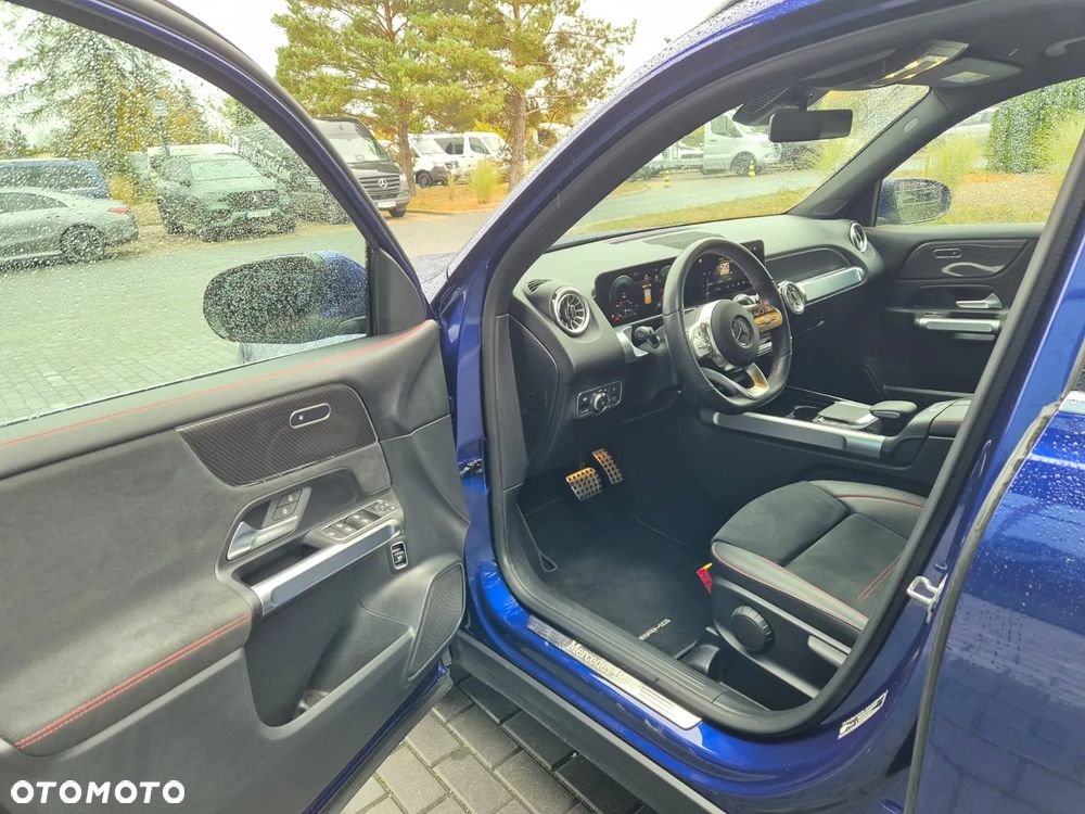 Mercedes-Benz GLB 200 4-Matic AMG Line 8G-DCT - 10