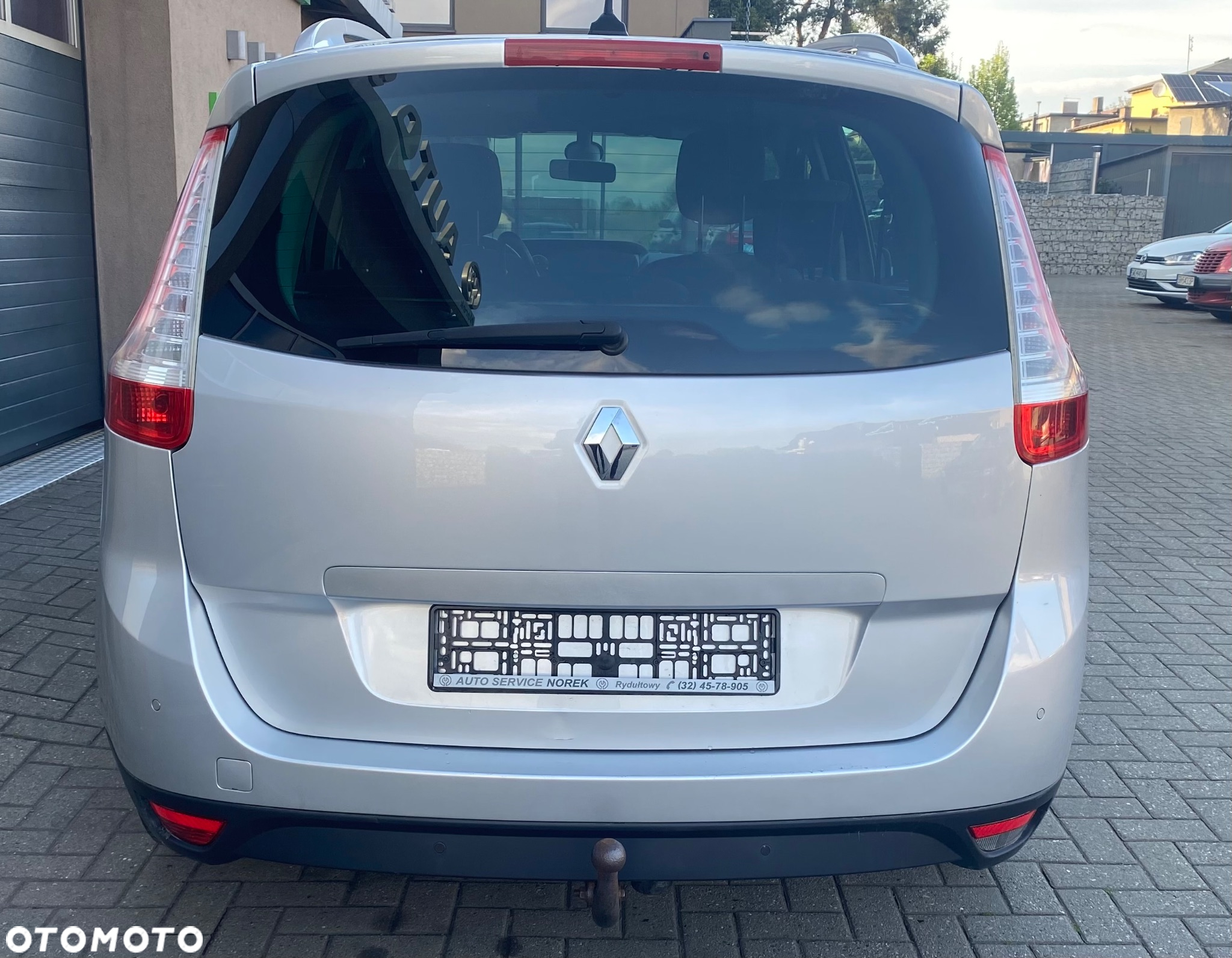 Renault Grand Scenic - 8