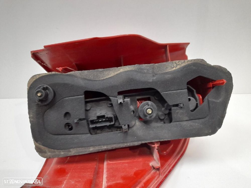 FAROLIM TRASEIRO DIREITO PEUGEOT 1007 2006 -9646116880 - 3