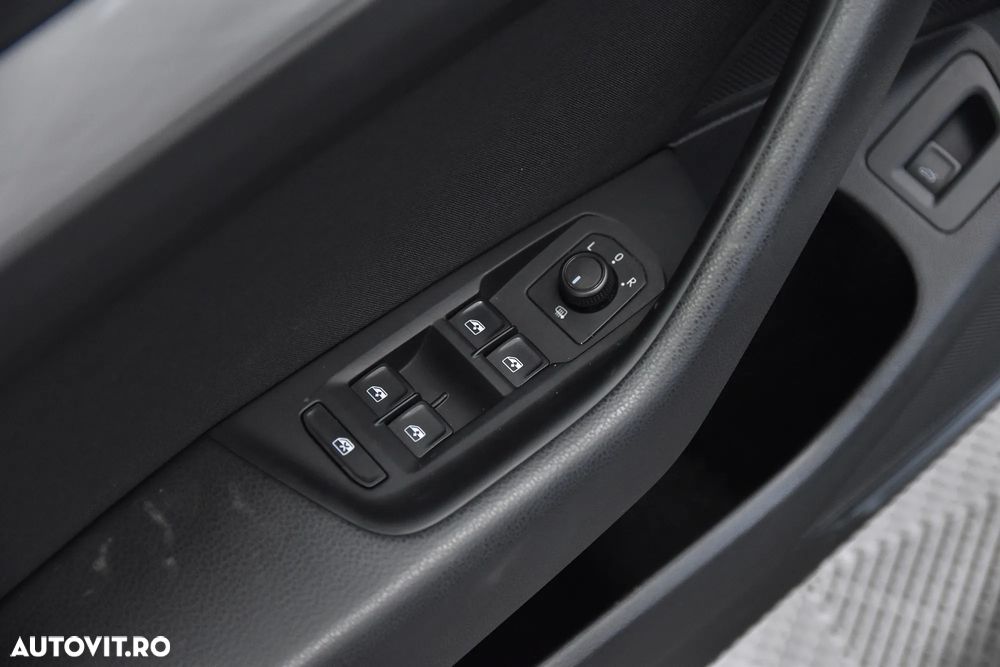 Volkswagen Passat - 13