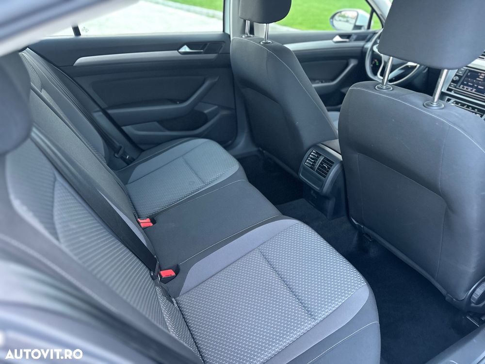 Volkswagen Passat - 6