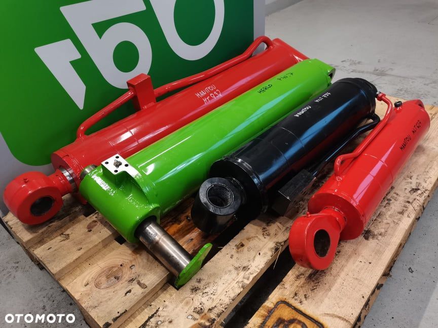 Manitou MT 1030 {Cylinder hydrauliczny masztu} - 10