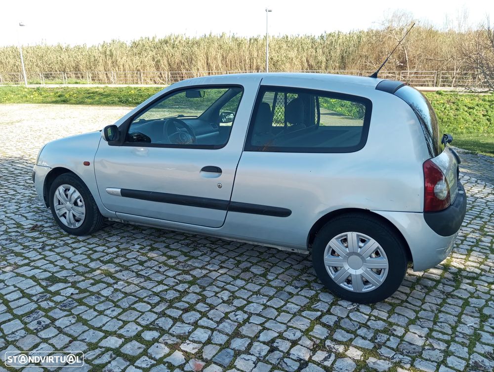 Renault Clio - 6