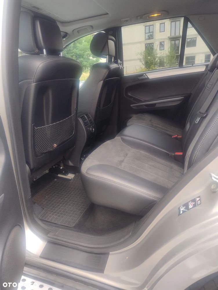 Mercedes-Benz ML - 8