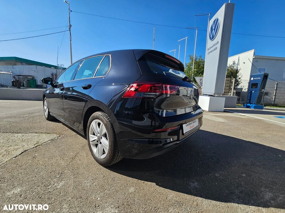 Volkswagen Golf 1.0 eTSI DSG MHEV Life - 4
