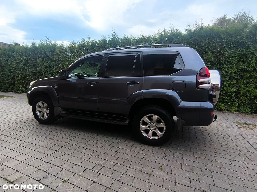 Toyota Land Cruiser 2009 photo 3
