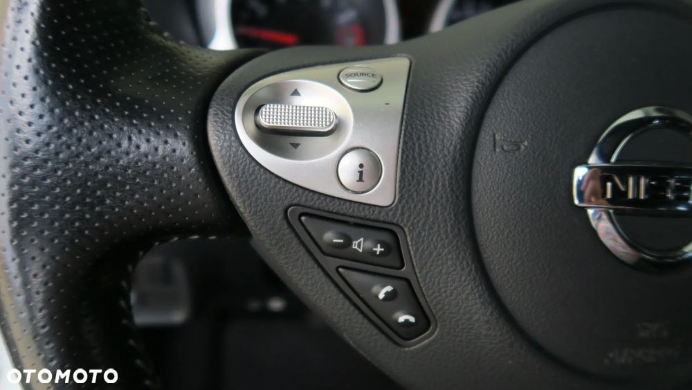 Nissan Juke 1.6 Xtronic Tekna - 29