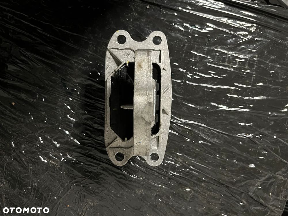 BMW X1 F48 X2 F39 2 F45 PODUSZKA SILNIKA 6853453 - 3