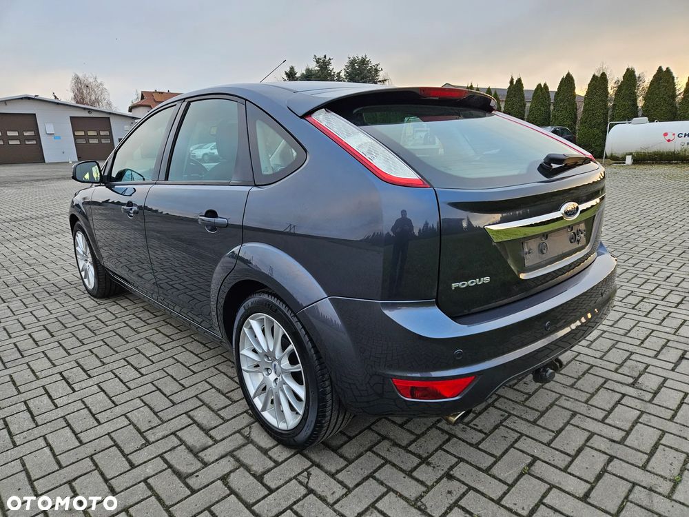 Ford Focus 1.8 Titanium - 11