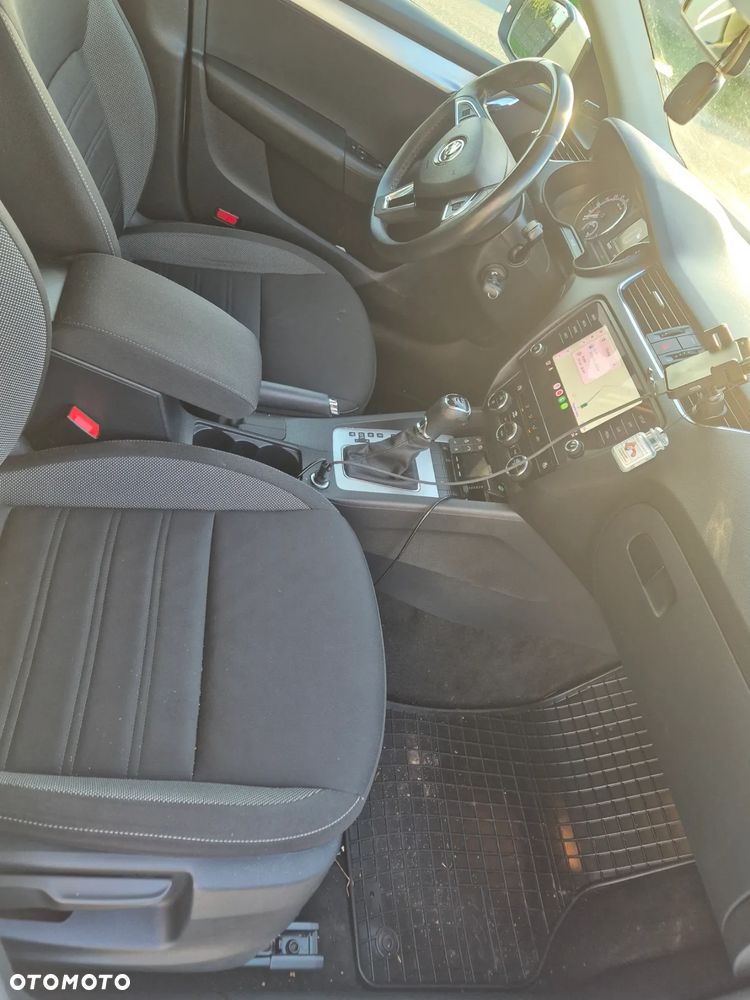 Skoda Octavia 1.6 TDI SCR Ambition DSG - 3