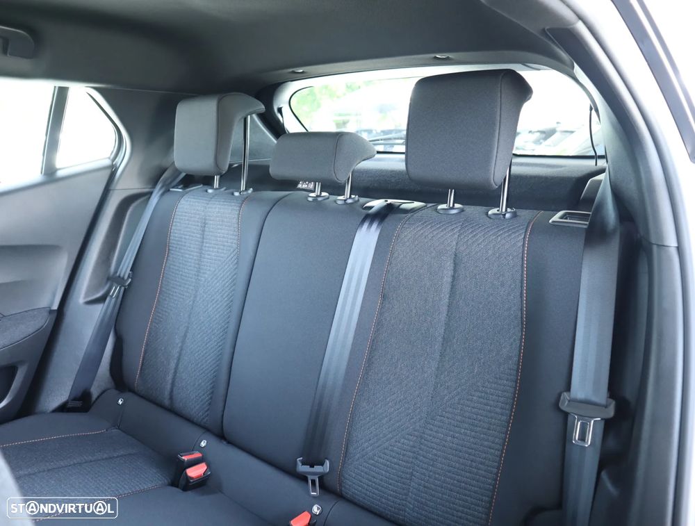 Peugeot 2008 1.2 PureTech Style - 27