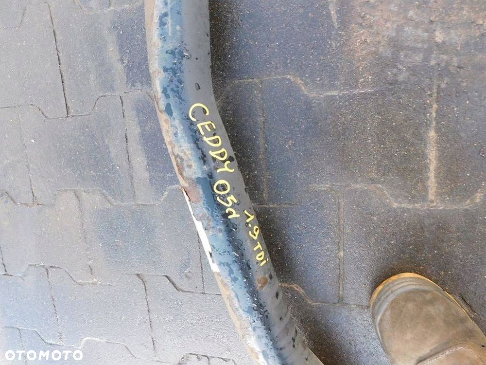 VW CADDY III 1.9TDI 05r BELKA OS ZAWIESZENIA TYŁ - 7