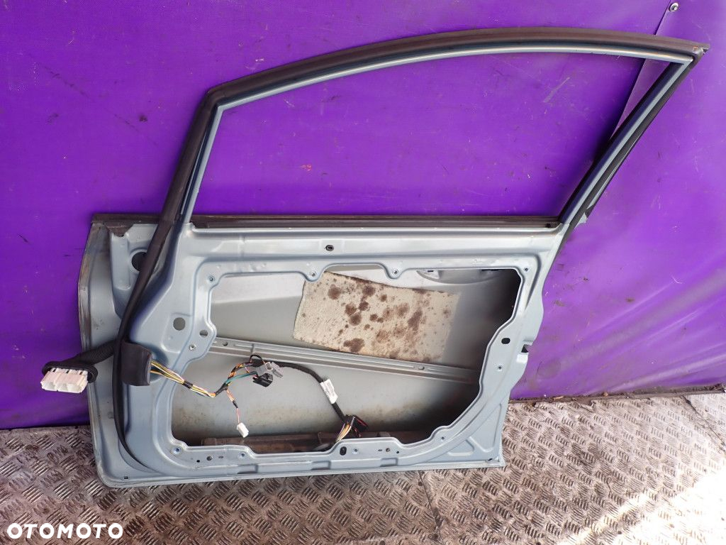 FORD FIESTA VII MK7 DRZWI PRZÓD PRAWE  79 - 7