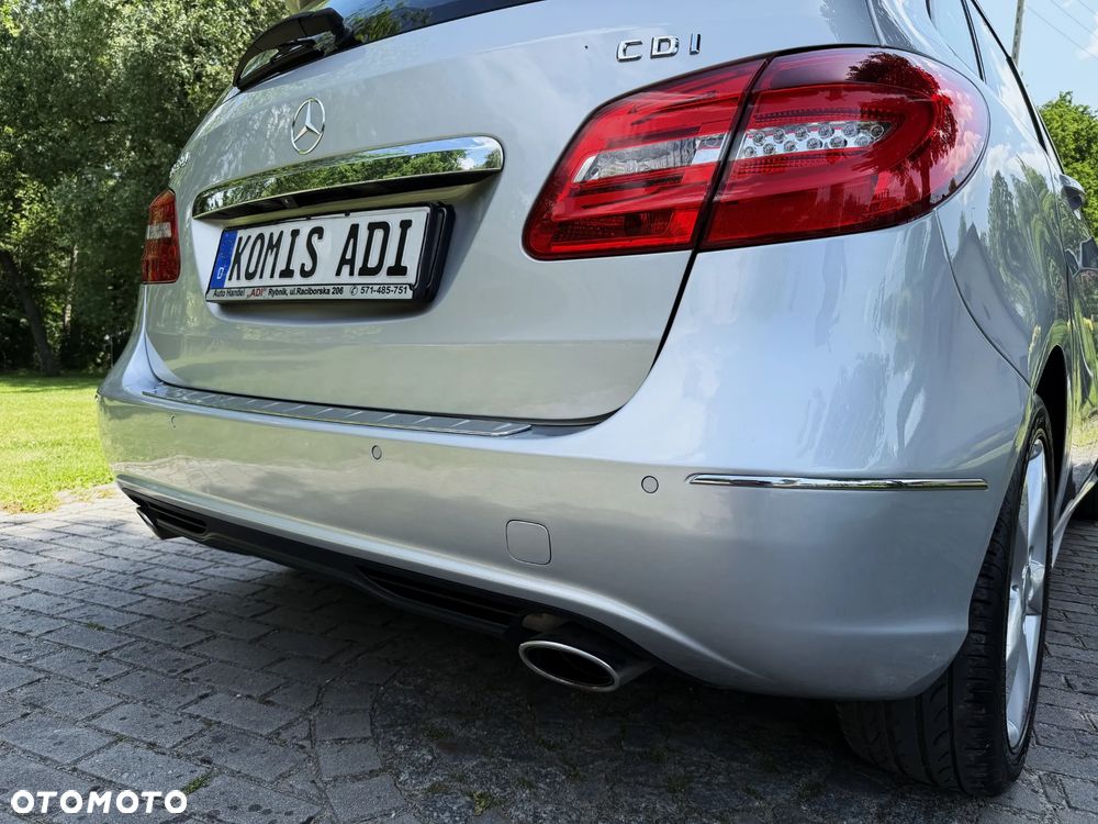 Mercedes-Benz Klasa B 180 CDI (BlueEFFICIENCY) - 37