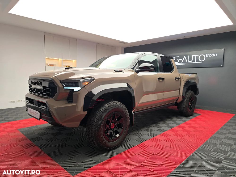 Toyota Tacoma - 2