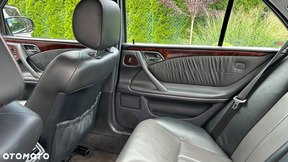 Mercedes-Benz Klasa E 430 Elegance - 19