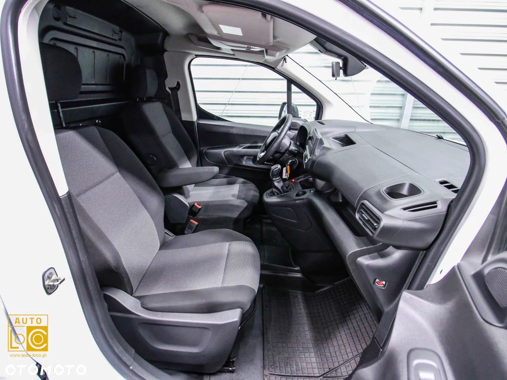 Citroën BERLINGO FURGON LONG - 11