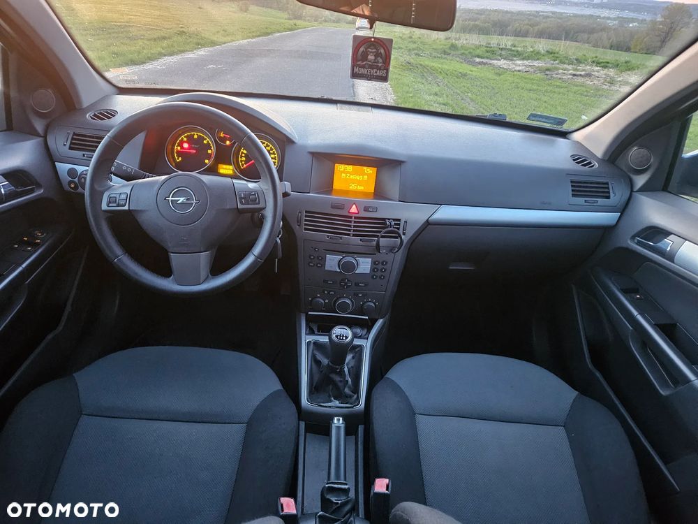 Opel Astra 1.7 CDTI Enjoy - 22